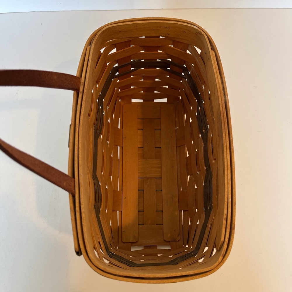 Hand-woven Signed Basket with Green Accents and Leather Handle - Picture 5 of 8